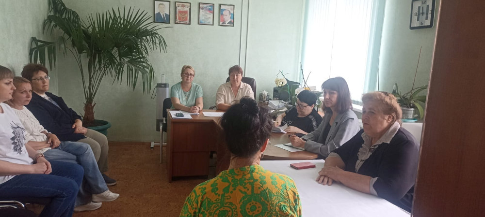 В Унече обсудили вопрос по заключению социальных контрактов