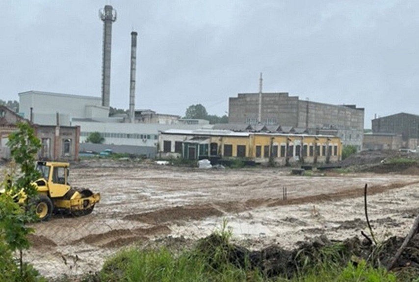 В Дятьково благоустраивают новую «Хрустальную площадь»