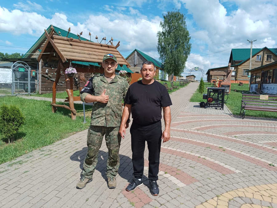 Унечского волонтера-мецената наградили медалью Минобороны за помощь российским бойцам СВО