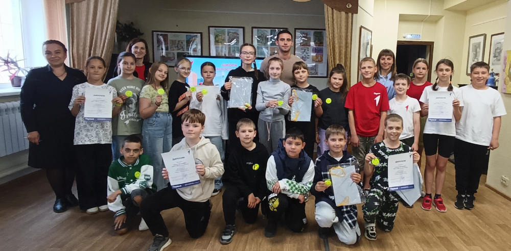 В Унече для команд летних школьных лагерей провели игру-квиз « Первые за безопасность»