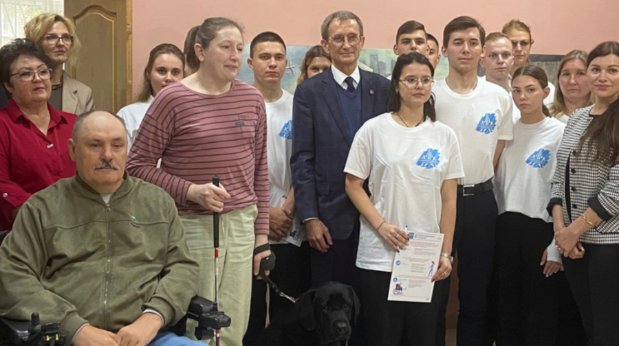 В Брянске член ЦИК Николай Левичев встретился с волонтерами