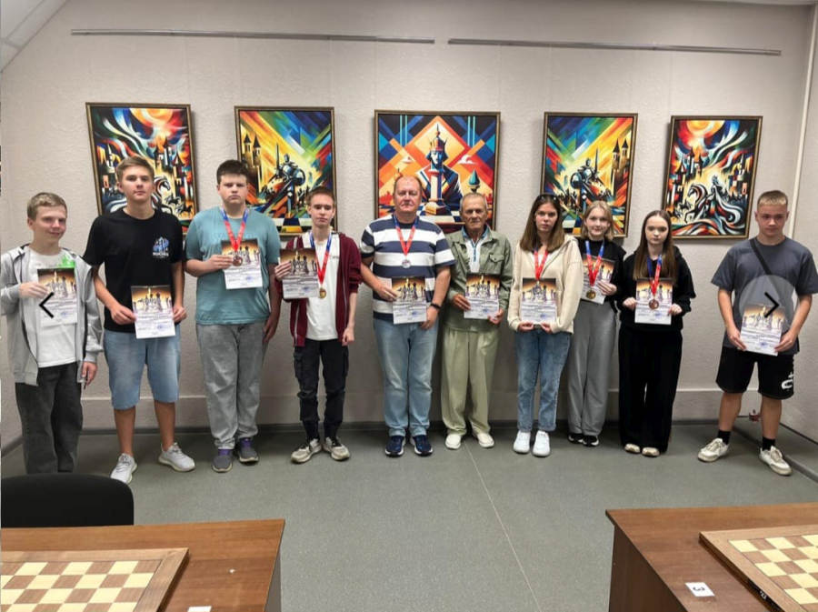 Унечские шахматисты стали победителями областного  блиц-турнира памяти И.В. Самарина в Брянске