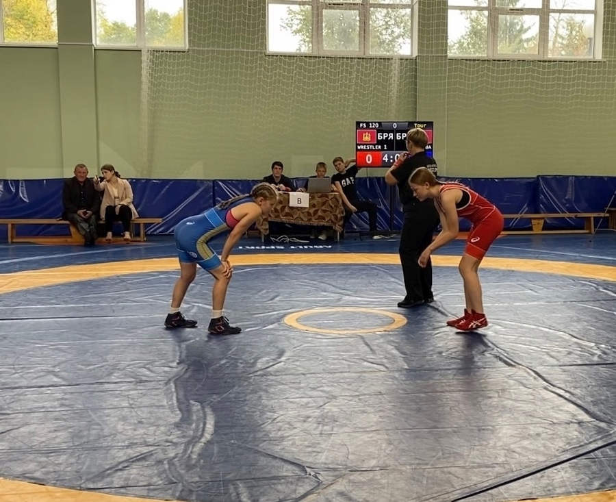 Унечские спортсмены завоевали награды на Всероссийских соревнованиях по спортивной вольной борьбе в Брянске