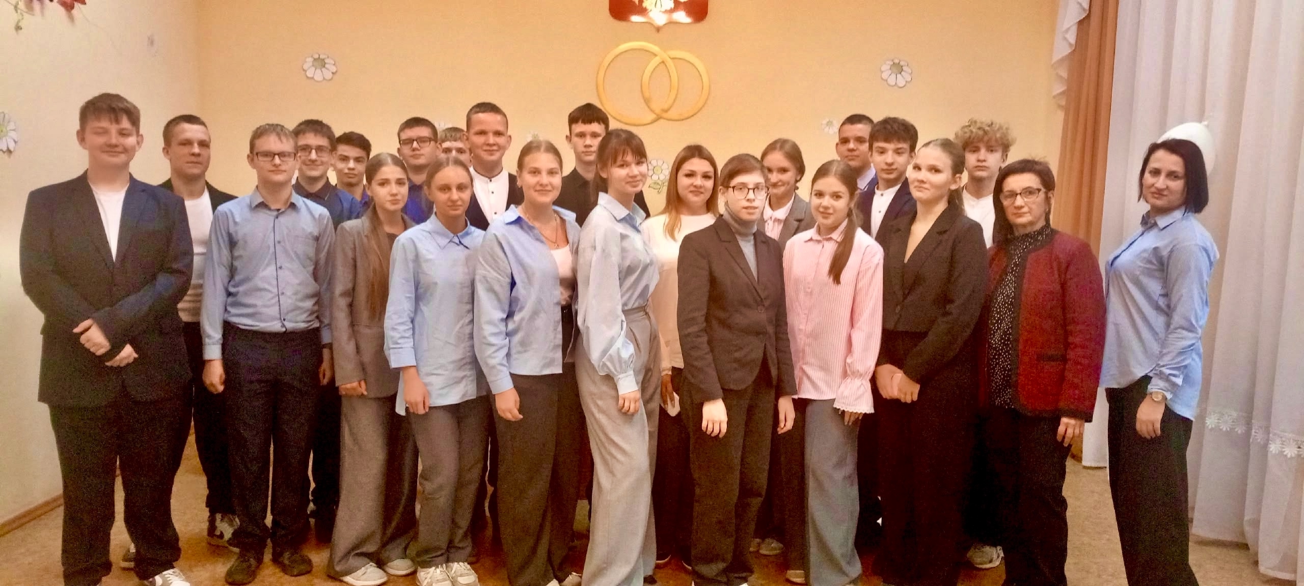 В Унече школьников познакомили с работой сотрудников ЗАГС