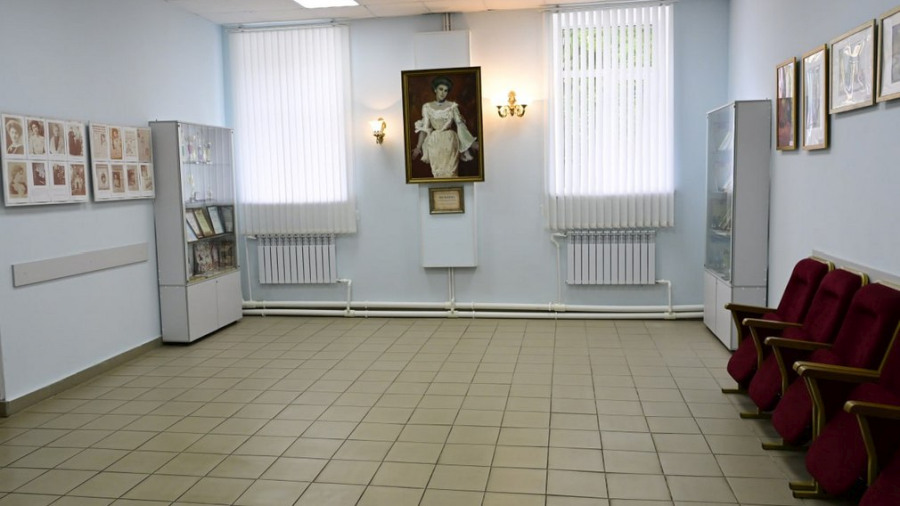 В Трубчевской ДШИ имени Анастасии Вяльцевой детей обучают разным видам искусств