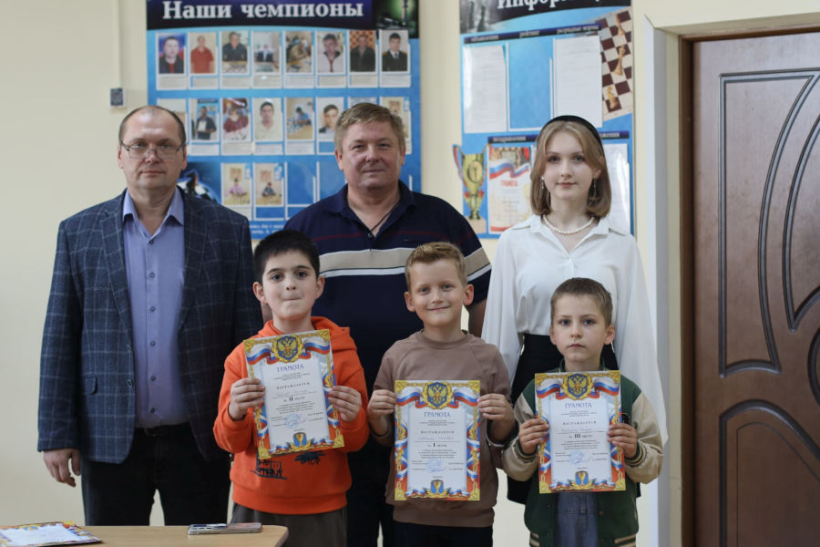 В Унече прошел открытый районный турнир по шахматам, посвященный Дню освобождения города от немецко-фашистских захватчиков