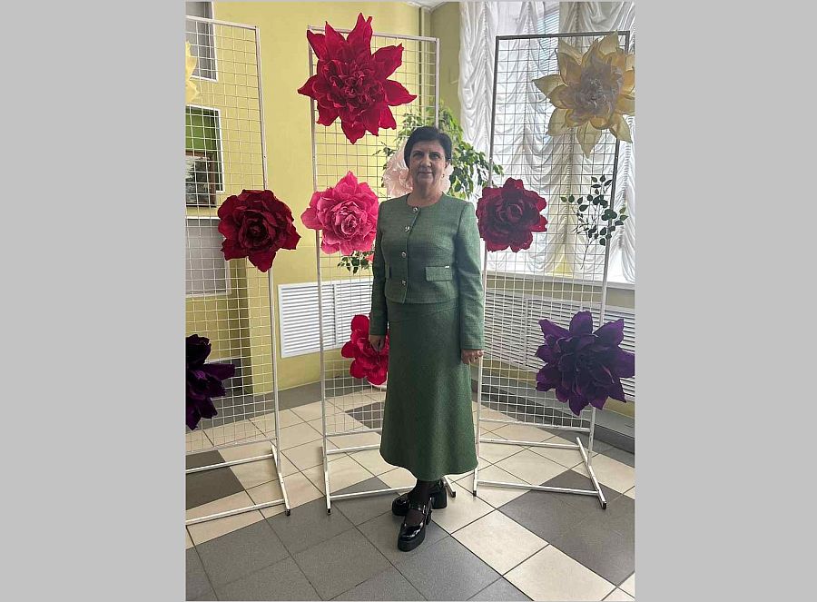 В Унече на выборах Губернатора проголосовала Почётный работник общего образования РФ Валентина Морозова