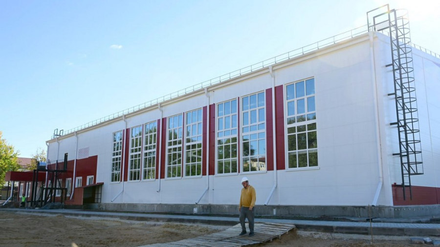 В Унече Брянской области продолжается строительство СОКа с бассейном