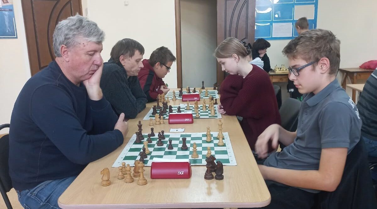 В Унече прошел турнир по быстрым шахматам памяти Виталия Касацкого