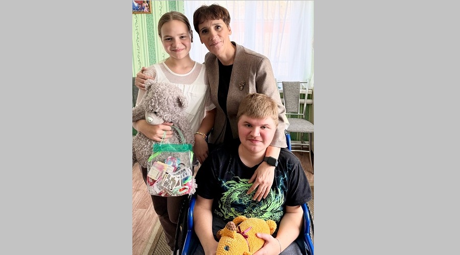 Житель Унечи Алексей Буков встретился с руководителем фонда «Ванечка» Ириной Николаевной