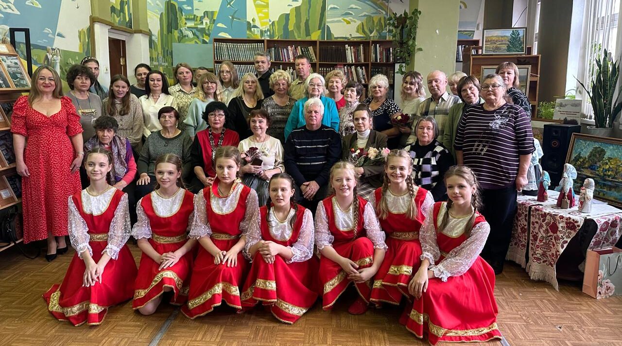 В Унече прошел авторский творческий вечер Опариной Е.М. и Шило В.Н.