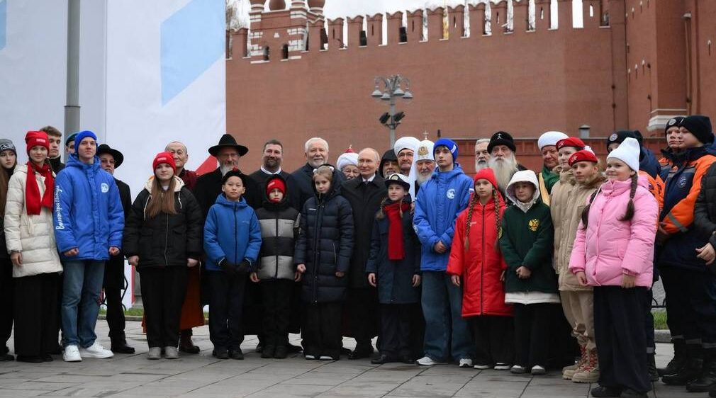 Брянская активистка приняла участие в торжествах на Красной площади