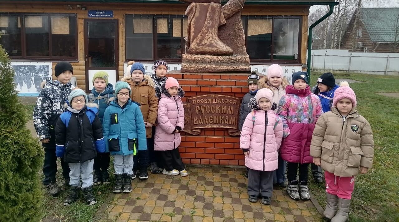 Унечский этнокомплекс «Брянское подворье» посетили школьники из Стародуба