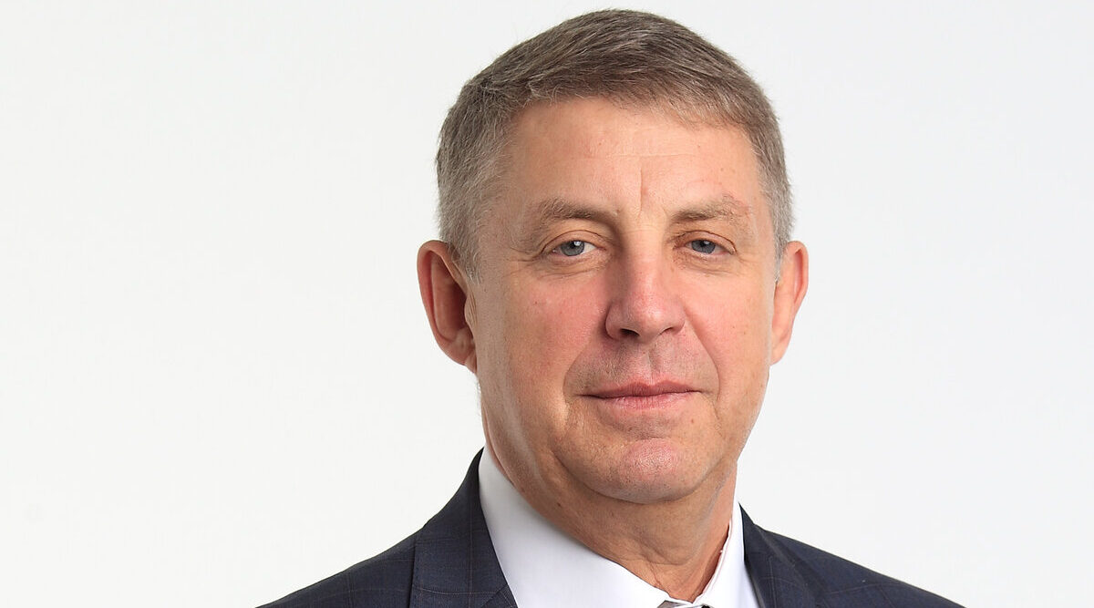 Губернатор Александр Богомаз поздравил жительниц Брянской области с Днём матери