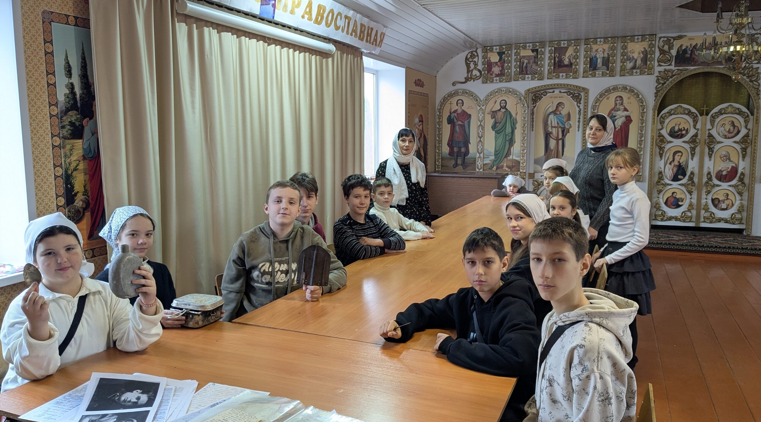 В Унече для воспитанников Воскресной школы провели патриотическое занятие