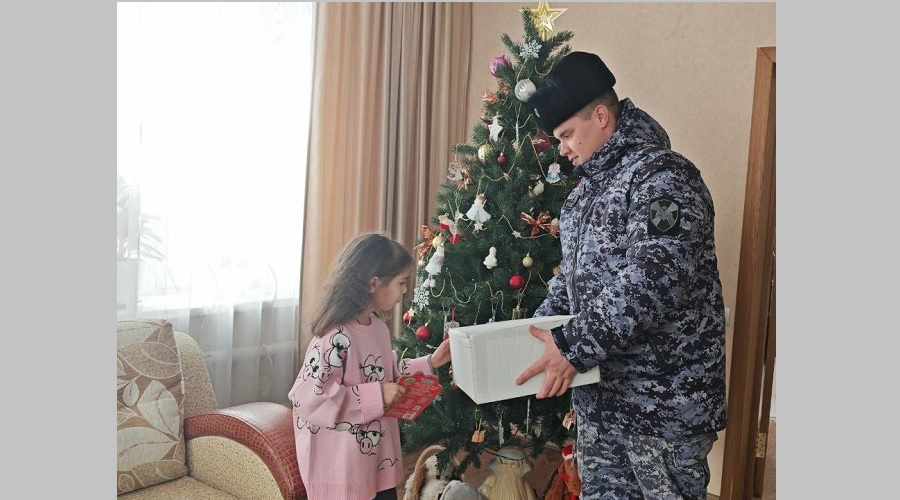 В Унечском районе настоящая новогодняя сказка станет реальностью для 26 ребят