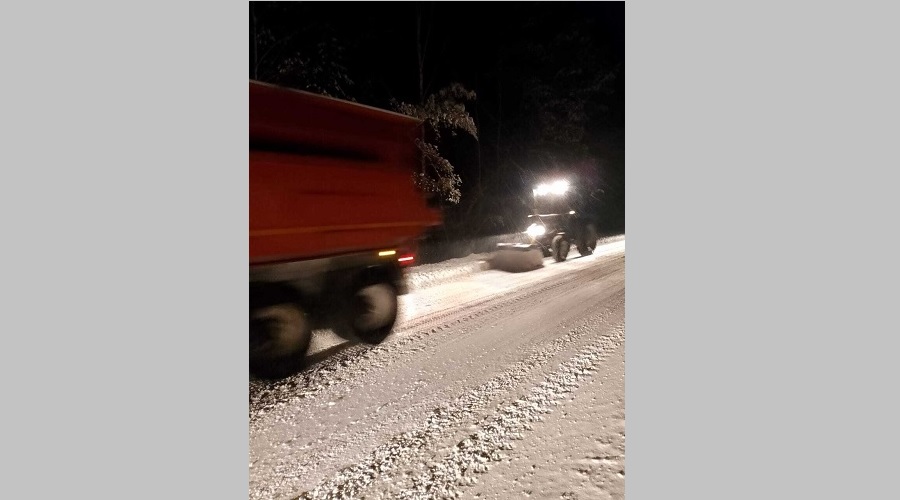 Службы Брянской области борются с последствиями снегопада