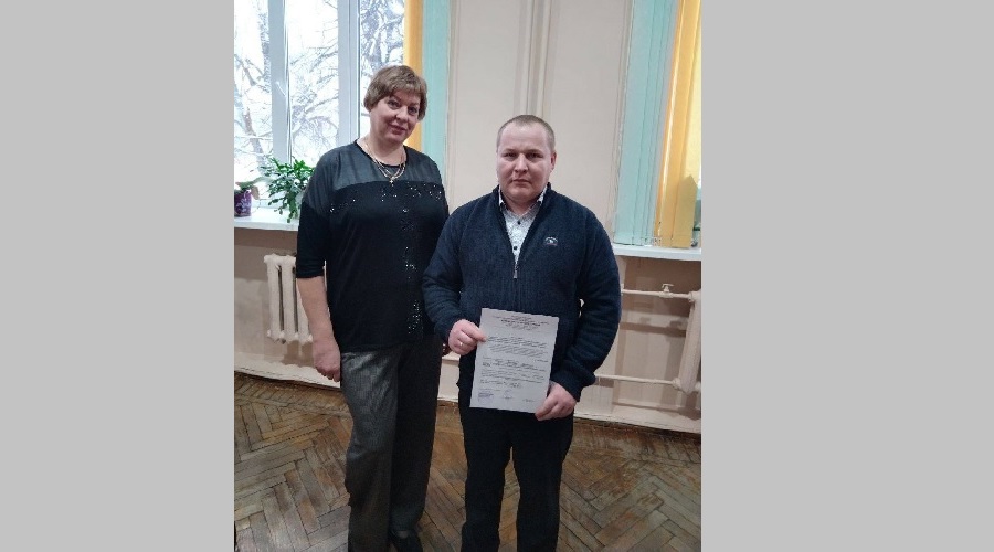 В Унече вручили еще один жилищный сертификат