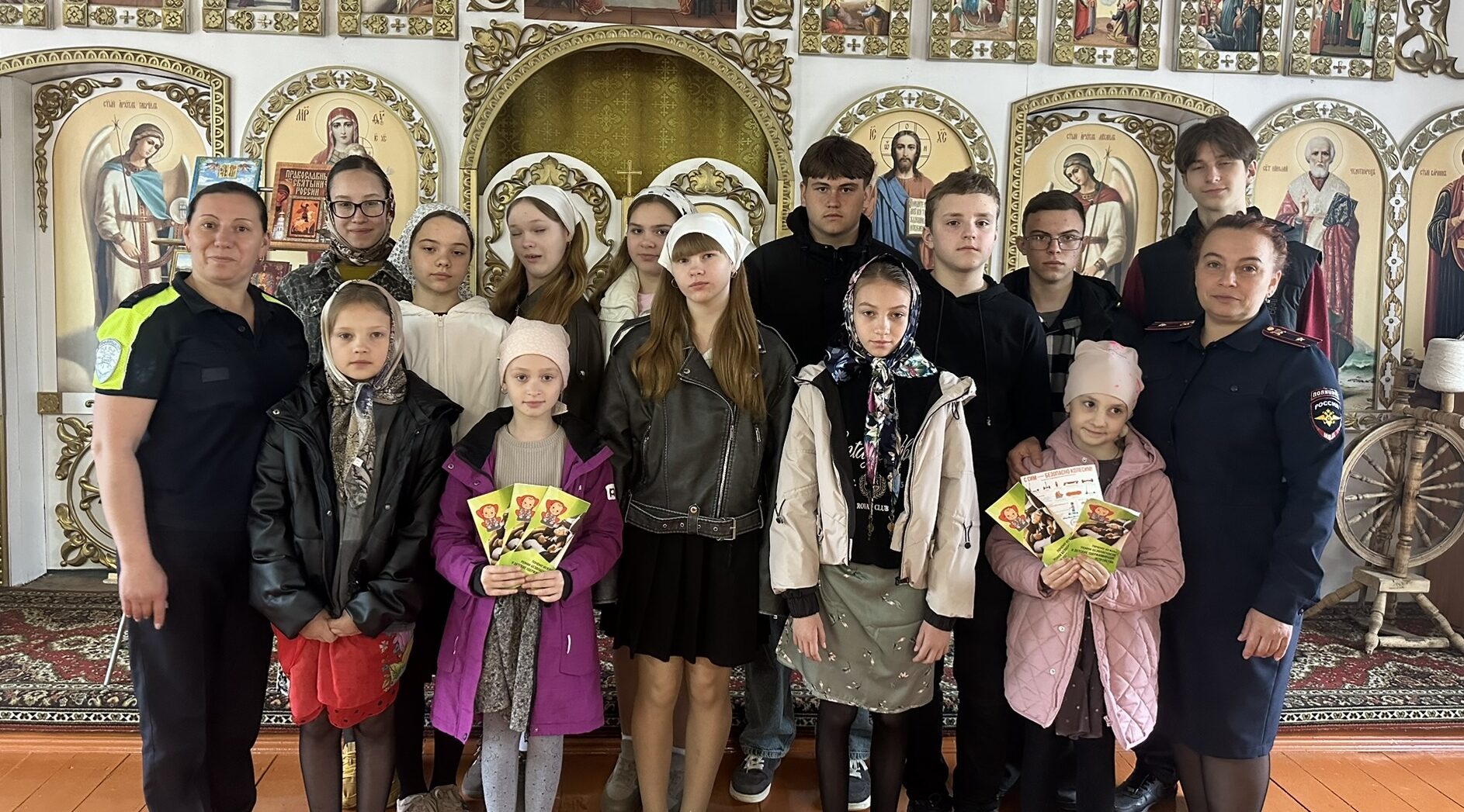 Транспортные полицейские Унечи провели познавательную беседу с воспитанниками воскресной школы