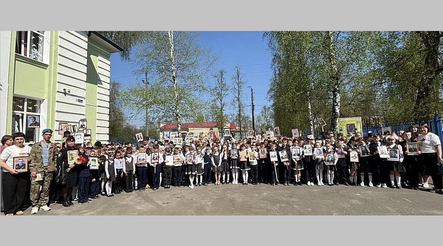 Транспортные полицейские на станции Унеча приняли участие в «Классной встрече» в школе №4