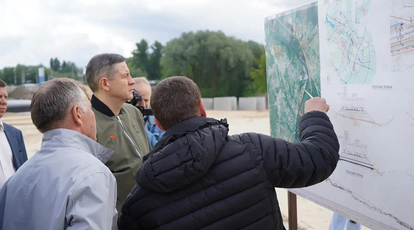 Врио Губернатора Егор Ковальчук посетил строящиеся в Брянске объекты