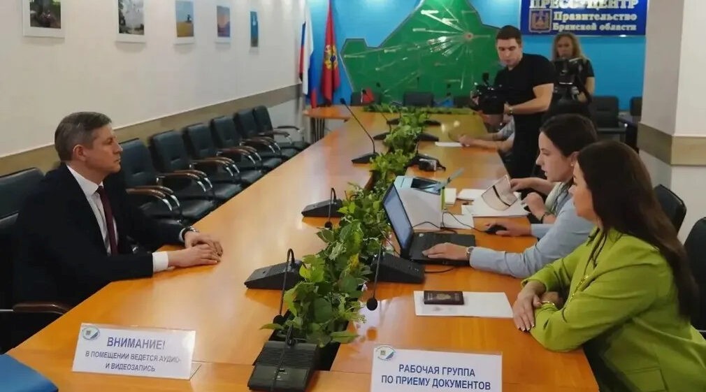 Егор Ковальчук подал документы в Избирательную комиссию Брянской области