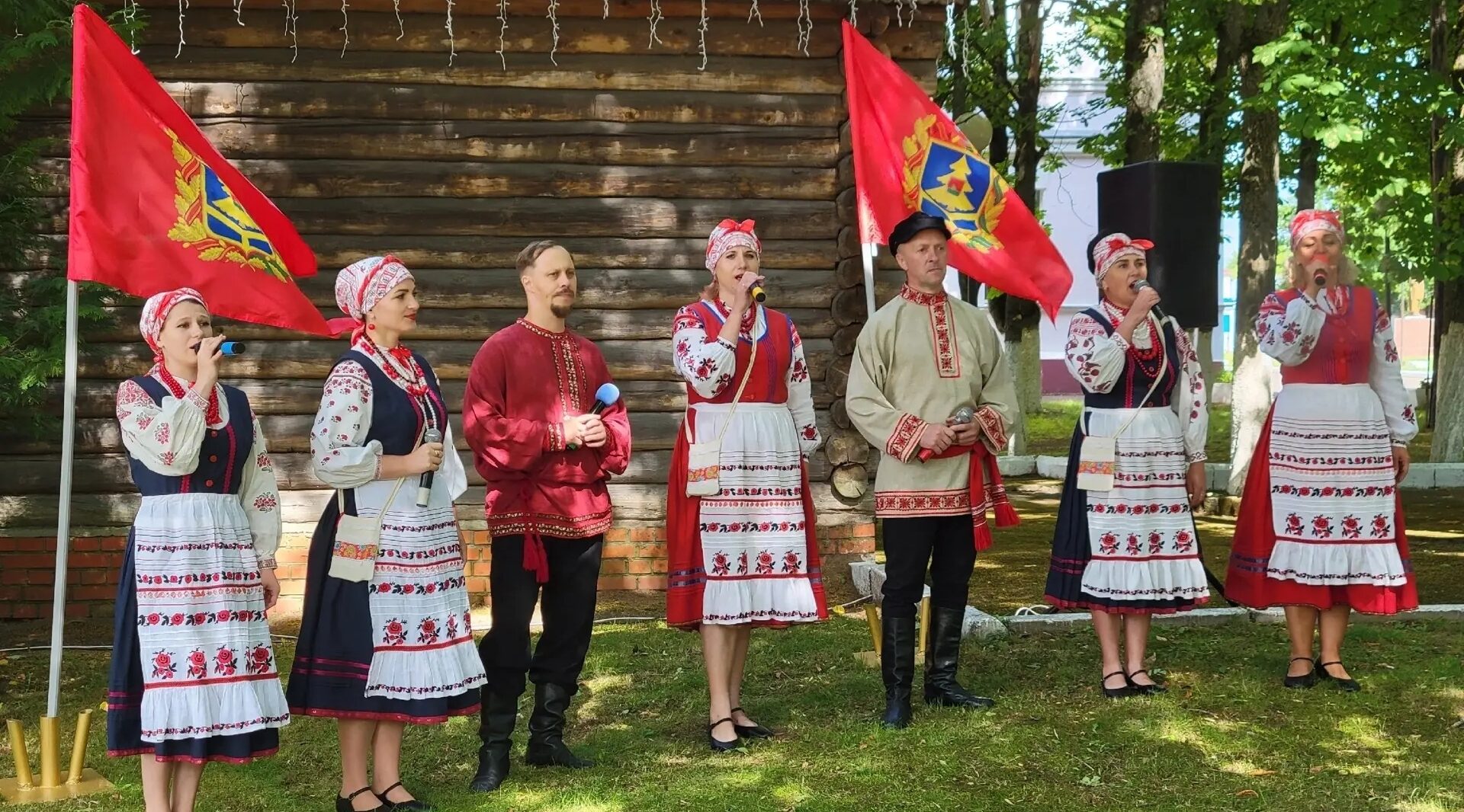 В Унече прошел праздничный концерт посвященный 82-летию со Дня образования Брянской области