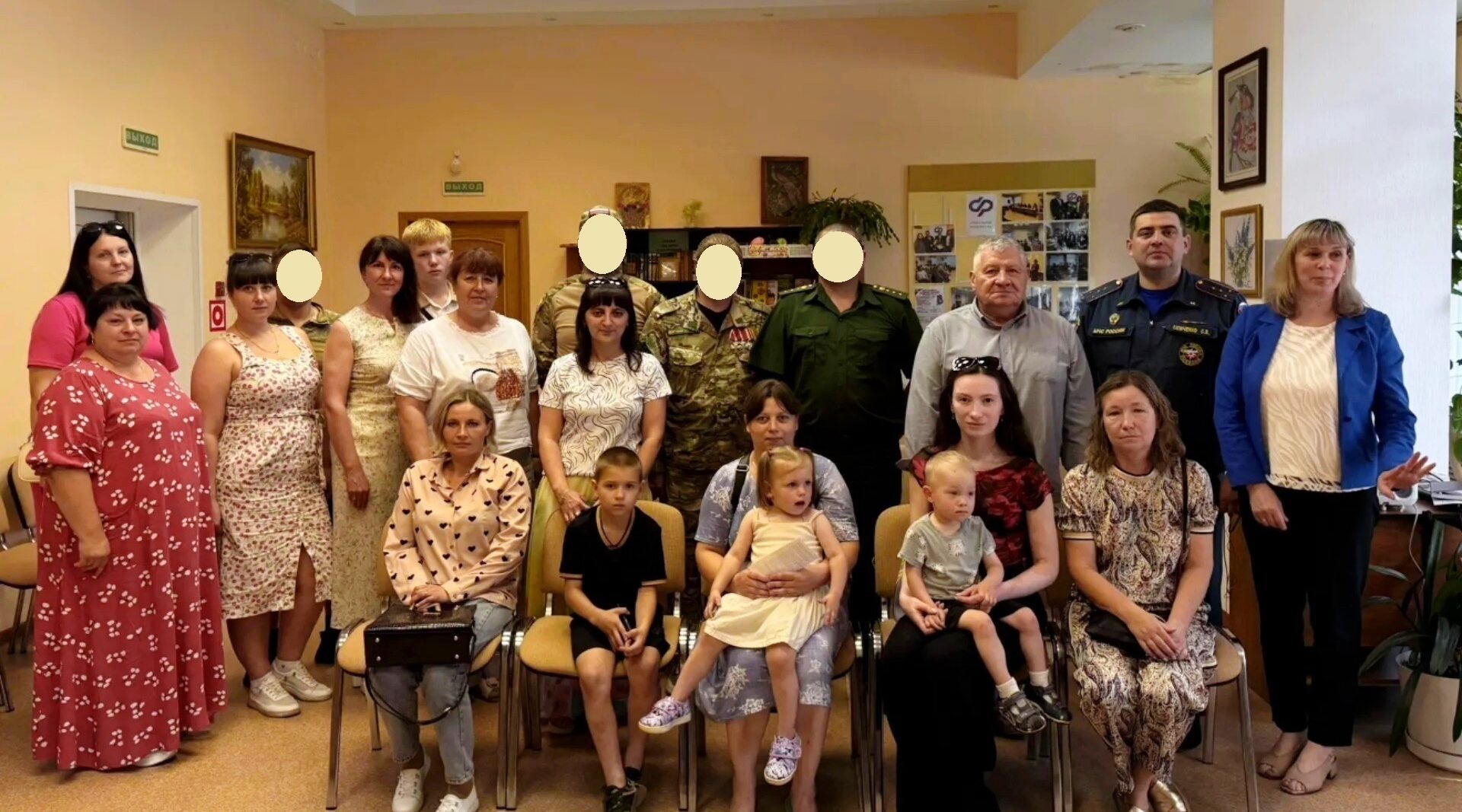 В Унече специалисты КЦСОН провели для семей круглый стол по правовой помощи