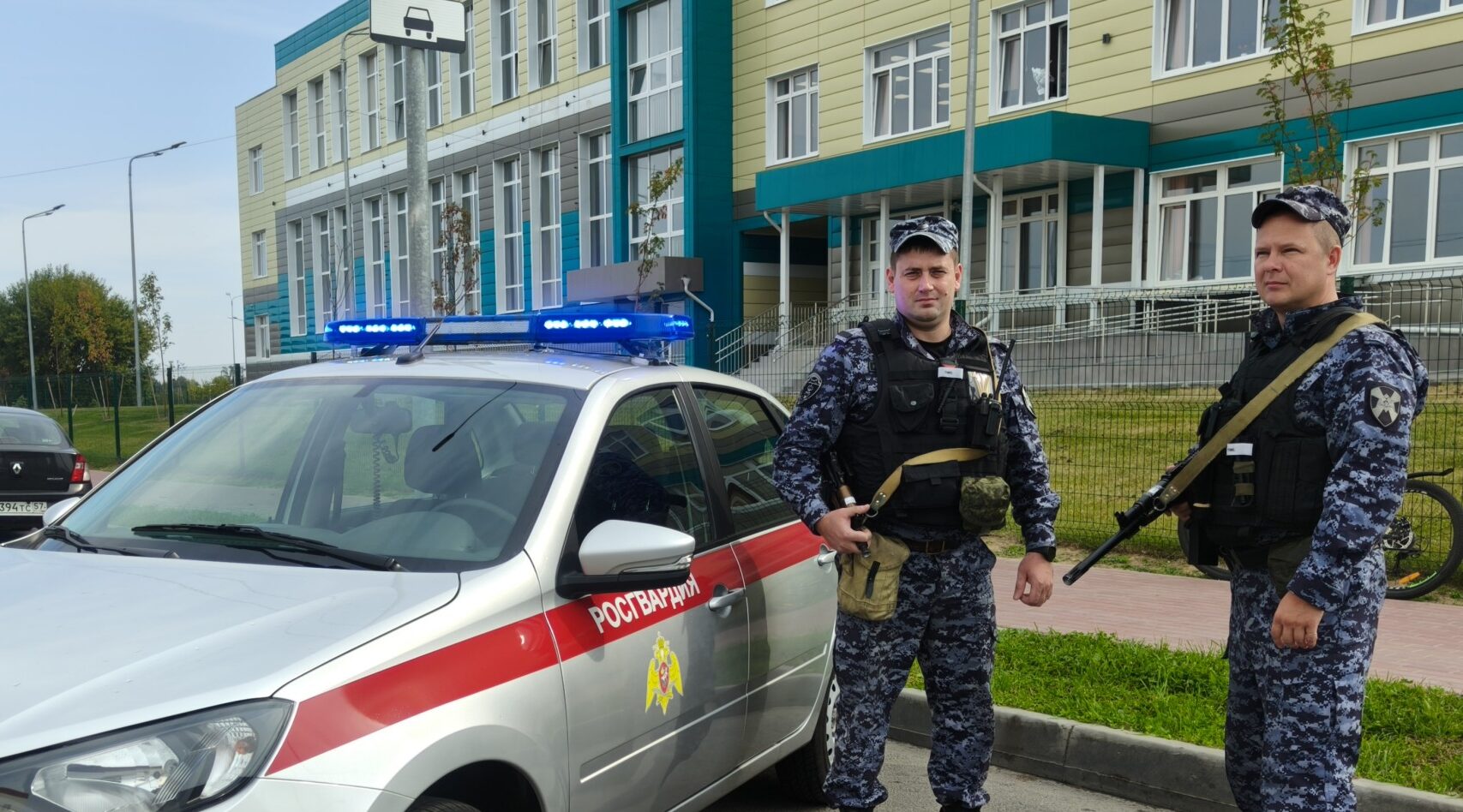 Брянские росгвардейцы обеспечили безопасность в День знаний