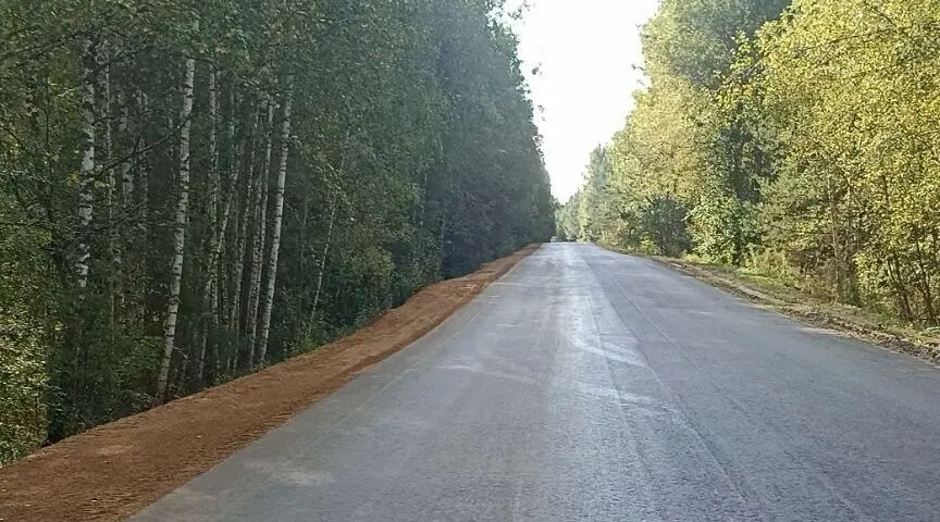 В Унечском районе продолжают ремонтировать участок автодороги Унеча — станция Рассуха — Лизогубовка