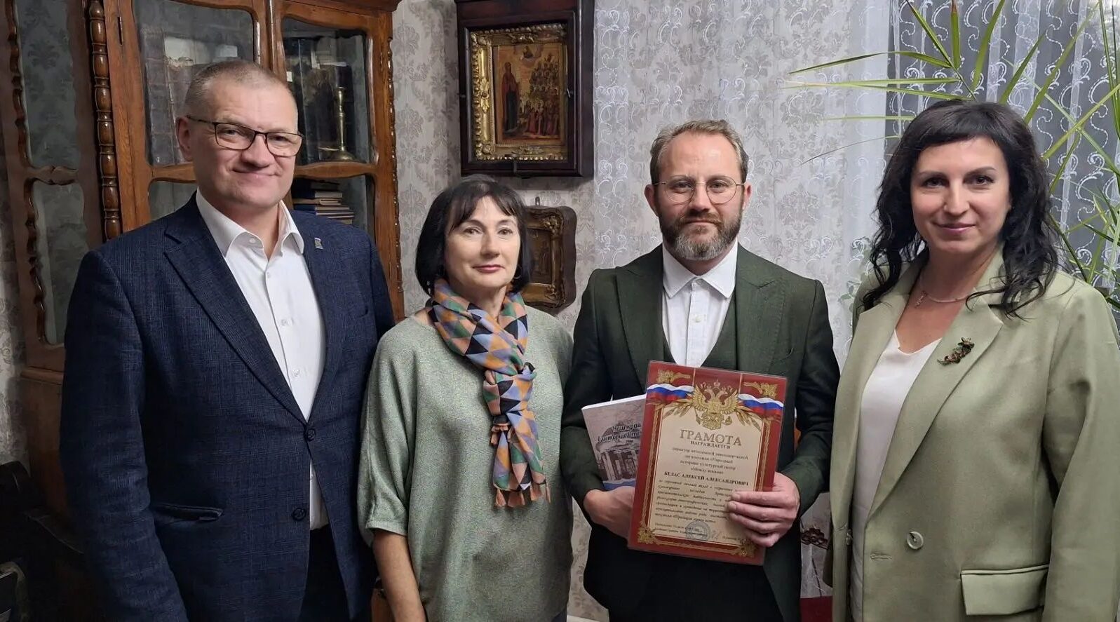 Унечский краеведческий музей посетил потомок освободителей–уральских добровольцев из Екатеринбурга